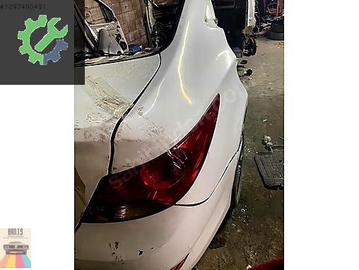 Hyundai Accent Blue Çamurluk (Arka) çıkma parça
