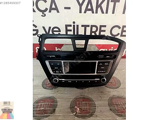 Hyundai i20 Teyp çıkma parça