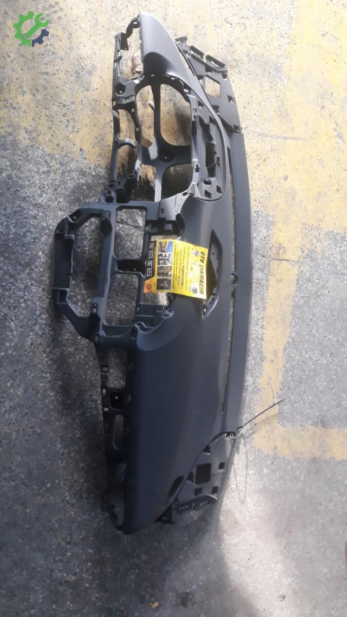 Hyundai i10 Göğüslük çıkma parça