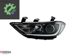 HYUNDAİ ELANTRA 2015-2019 ÖN FAR SOL MERCEKLİ SIFIR 92101-F2000