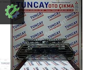 HYUNDAİ İ20 ACTİVE ORTA IZGARA 2015-2018 ÇIKMA PARÇA ORİJİNAL
