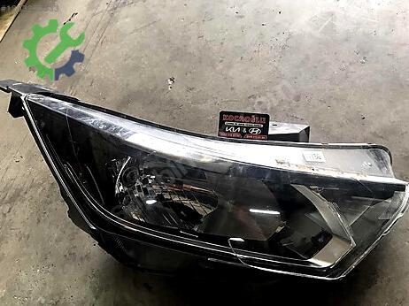 Hyundai i20 Sağ Ön Far çıkma parça
