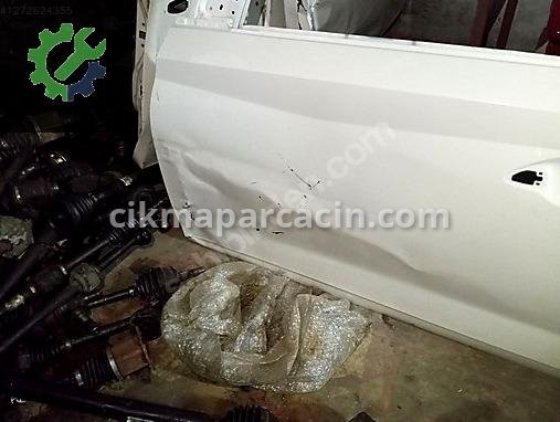 Hyundai i20 Sol Ön Kapı çıkma parça