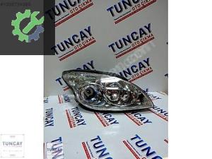 HYUNDAİ İ30 SAĞ MERCEKLİ FAR 2008-2012 ÇIKMA ORİJİNAL PARÇA