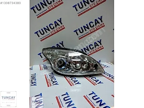 Hyundai i30 Sağ Ön Far çıkma parça