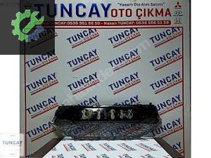 HYUNDAİ İX20 ORTA IZGARA 2012 ÇIKMA ORİJİNAL PARÇA