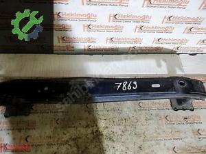 HYUNDAİ İX35 ARKA TAMPON DEMİRİ AZ HASARLI