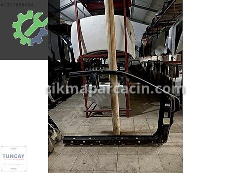 Hyundai Santa Fe Marşpiyel Sacı çıkma parça