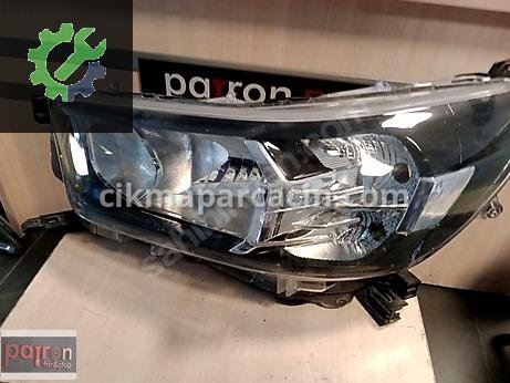 Toyota Hilux Sol Ön Far çıkma parça