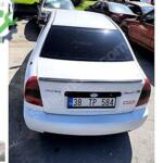 Hyundai Accent Bagaj Kapağı Çıkma