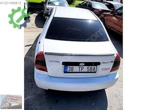 Hyundai Accent Bagaj Kapağı Çıkma