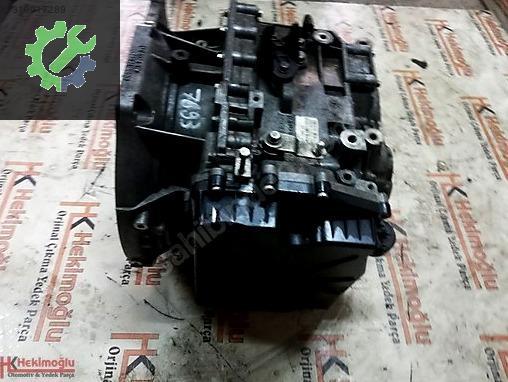 Ford Mondeo Şanzıman Komple 7M5R-7211-AE çıkma parça