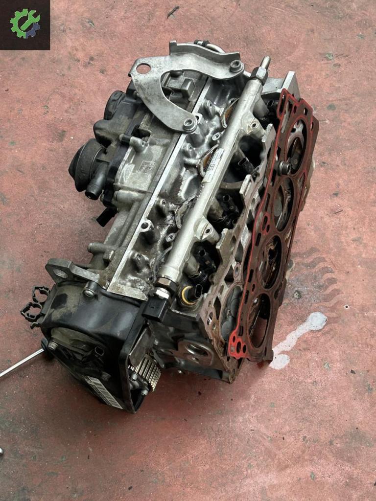 Volkswagen T-Roc Silindir Kapak 05E103404F çıkma parça