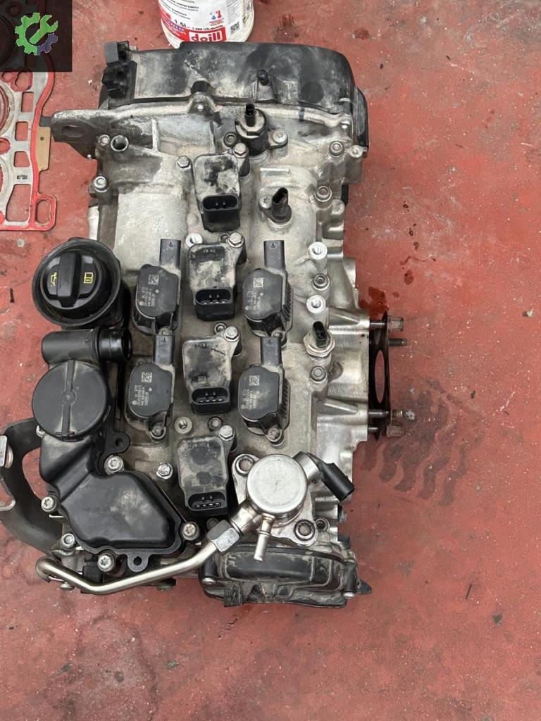 Volkswagen T-Roc Silindir Kapak 05E103404F çıkma parça