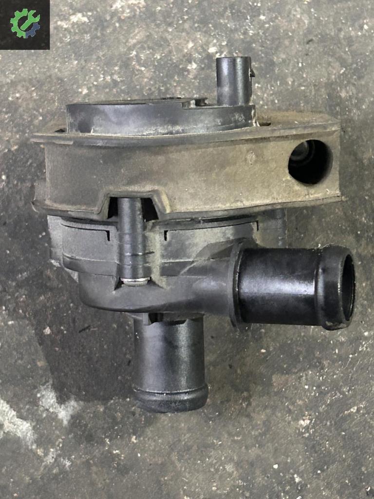 Volkswagen Tiguan Kalorifer Musluğu 5Q0965567 çıkma parça