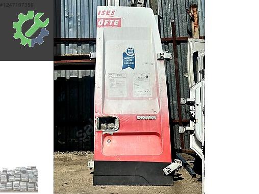 İVECO DAİLY SAG ARKA BAGAJ KAPAGI