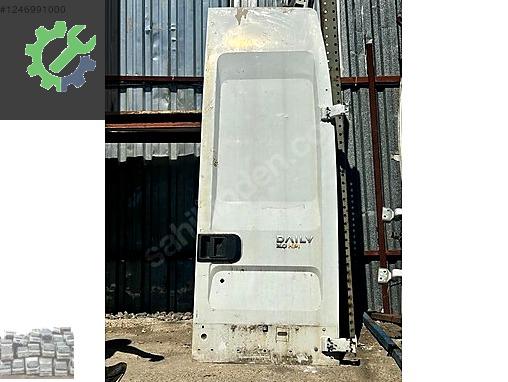 İVECO DAİLY SAG ARKA BAGAJ KAPAGI