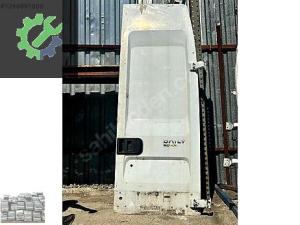 İVECO DAİLY SAG ARKA BAGAJ KAPAGI