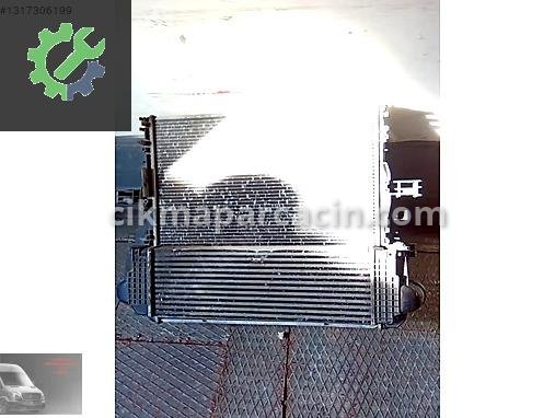 IVECO 75 Radyatör çıkma parça
