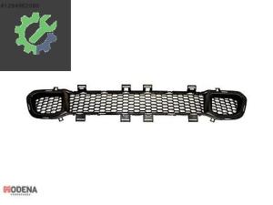 JEEP CHEROKEE 2015- ÖN TAMPON ORTA IZGARASI (DÜZ) SIFIR