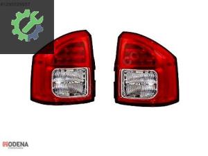 JEEP COMPASS 2011- ARKA STOP LAMBASI TAKIMI SIFIR