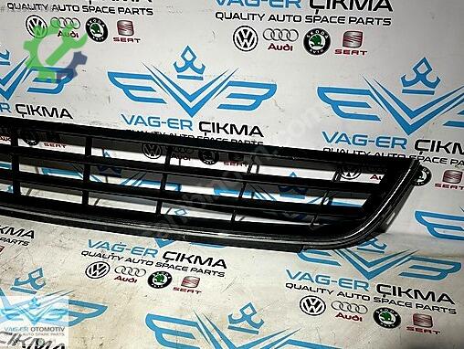 Volkswagen Jetta Tampon Orta Izgara 5C6853677A çıkma parça