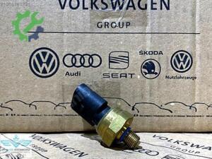 Volkswagen Passat Sıfır Yakıt Basınç Sensörü 06E906051K