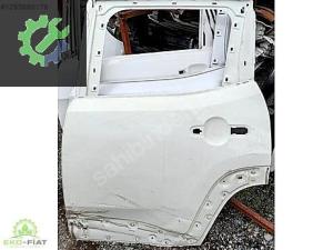 Jeep Renegade Sol Arka Kapı (4. Adet)