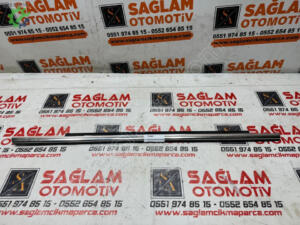 Audi Q5 Cam Sıyırıcı 8R0853763F Sökme Çıkma