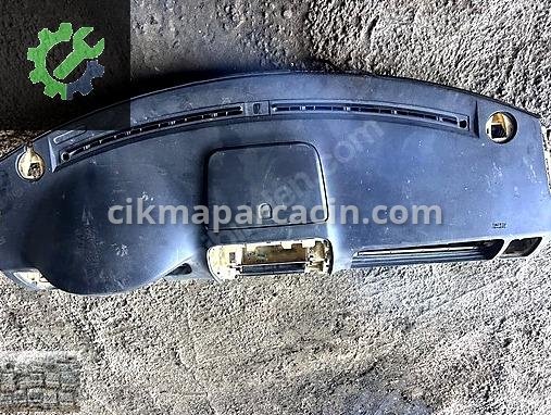 Kia Carnival Torpido çıkma parça