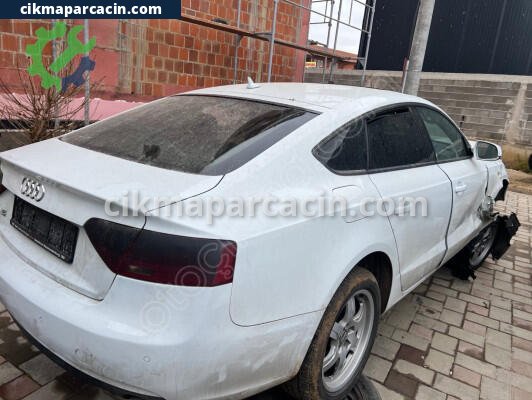 Audi A5 Komple Arka çıkma parça