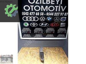 Kia Sorento orta sol kalorifer ızgarası