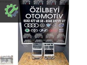 Kia Sportage teyip çerçevesi ve kalorifer ızgarası