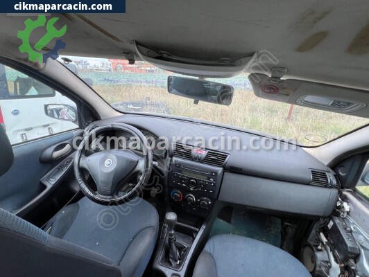 Fiat 500 Torpido çıkma parça