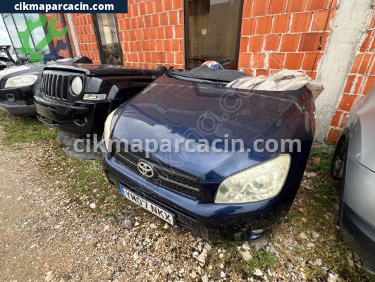 Toyota RAV4 Far çıkma parça