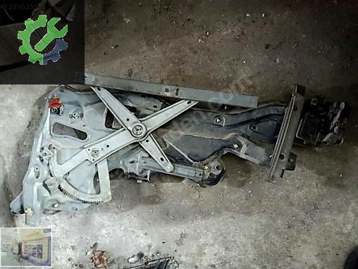 LAGUNA 1 SOL ARKA KAPI CAM KRİKOSU ORJİNAL ÇIKMA