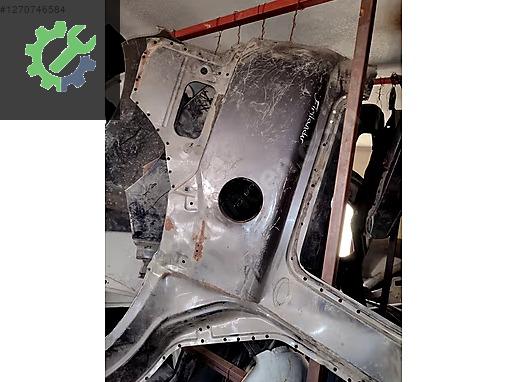 LAND ROVER FREELANDER SAĞ ARKA ÇAMURLUK