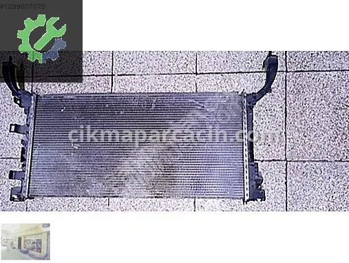 Renault Latitude Radyatör 214100004R çıkma parça