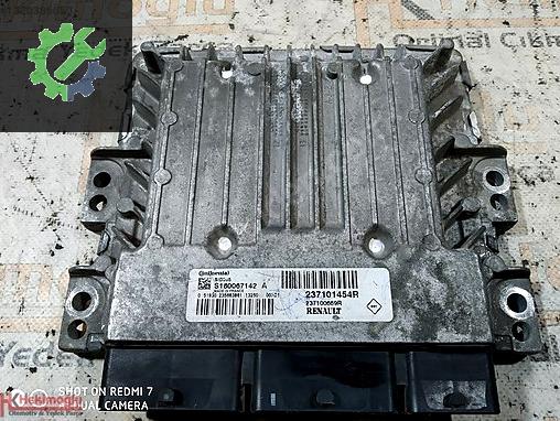 Renault Megane Beyin 237101454R çıkma parça