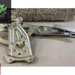MEGANE 3 FLUENCE SAĞ ÖN CAM KRİKOSU MAİS 807200013R