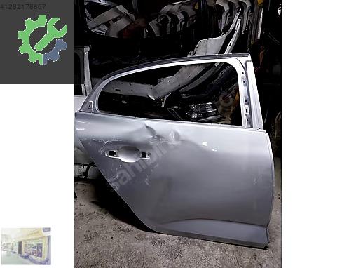 MEGANE 4 GRİ SAĞ ARKA KAPI ORJİNAL ÇIKMA 821002253R