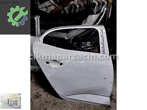 Renault Megane Sağ Arka Kapı 821003398R çıkma parça