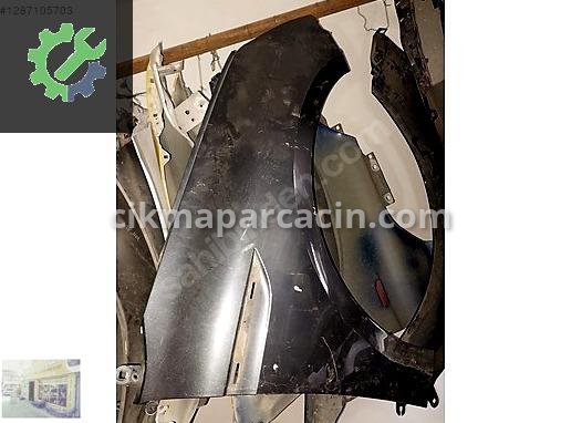 Renault Megane Sağ Ön Çamurluk çıkma parça
