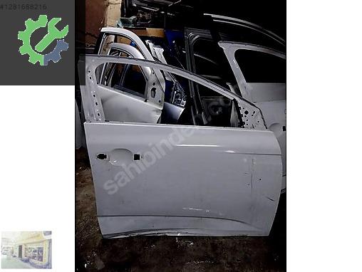 MEGANE 4 SAĞ ÖN KAPI ORJİNAL ÇIKMA 801008869R