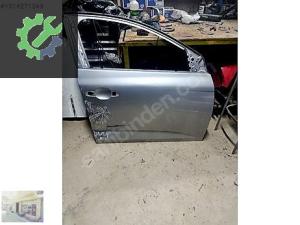 MEGANE 4 SAĞ ÖN KAPI ORJİNAL ÇIKMA (2. Adet)
