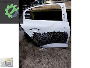 MEGANE 4 SEDAN SAĞ ARKA KAPI ORJİNAL ÇIKMA 821002253R