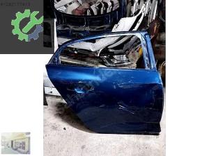MEGANE 4 SEDAN SAĞ ARKA KAPI ORJİNAL ÇIKMA 821002253R