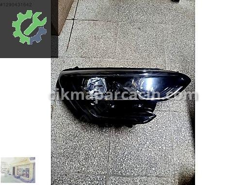 Renault Megane Sağ Ön Far çıkma parça