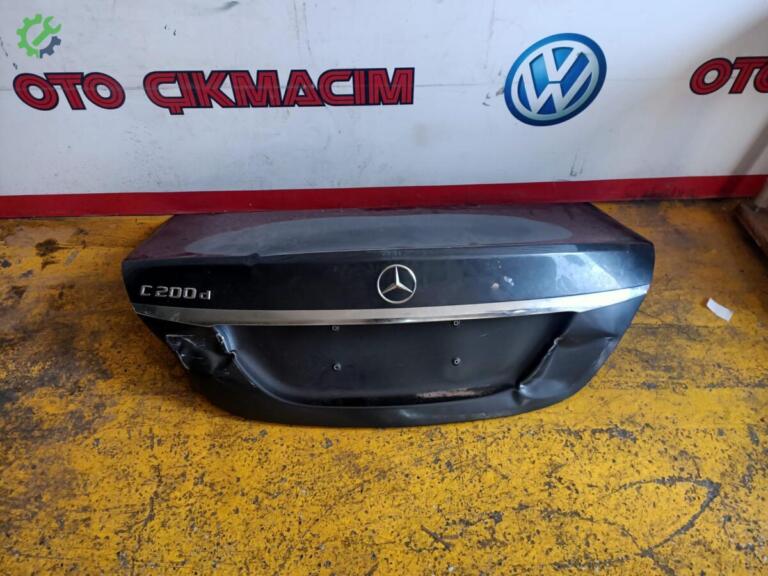 Mercedes-Benz C Serisi Bagaj Kapağı çıkma parça
