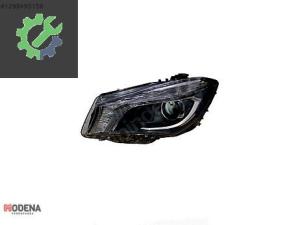 MERCEDES-BENZ CLA SERİSİ W117 2013- ÖN FAR SOL (XENON) SIFIR